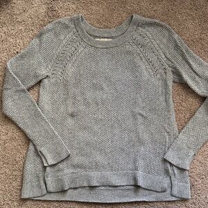 LOFT Women's Light Gray Crew Neck Sweater